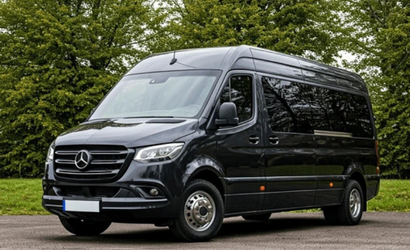 Bluxury-sprinter-van-Toronto-executive-transportation-GTA-Canada-Luxury-Coach-Bus-Service