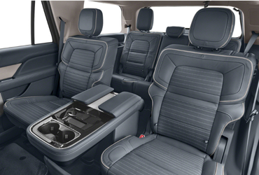 Navigator-limo-GTA-Toronto