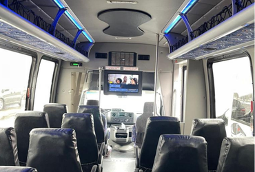 Toronto-mini-bus-rental